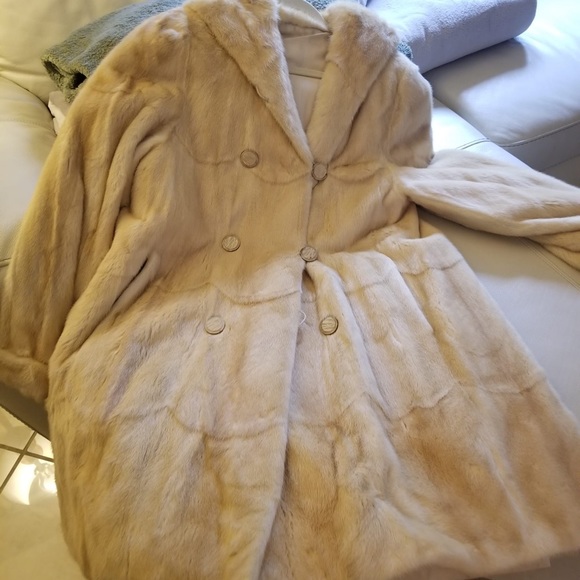 Reversible white authentic fur coat